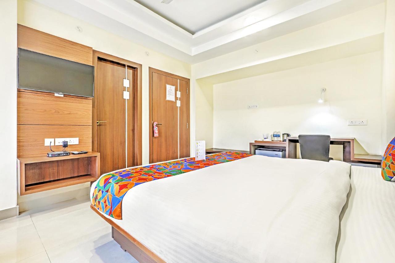 Fabhotel Park Riviera Гувахати Экстерьер фото